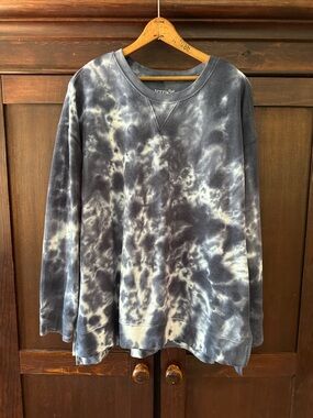 Women’s Terra& Sky oversized sweatshirt